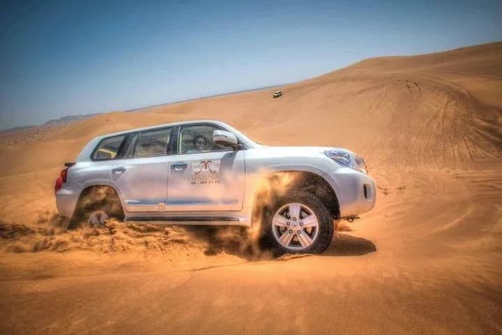 Overnight Red Dune Desert Safari with Dune Bashing, BBQ Dinner &amp; Breakfast - Image 5